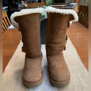 Ugg Bailey Button Boots Size 6